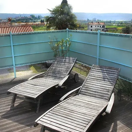 Spacious In Parecag With A Swimming Pool Sečovlje